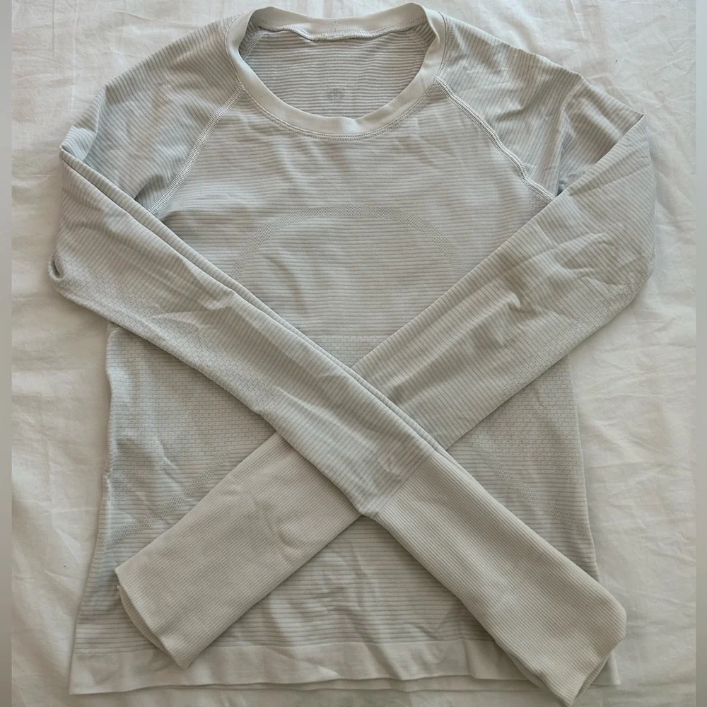Lululemon Swiftly Tech Long Sleeve Race Length in White, size 4 - Picture 2 of 5